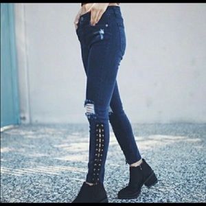 Carmar Tristan Mid Ankle Lace Up Skinny Capri